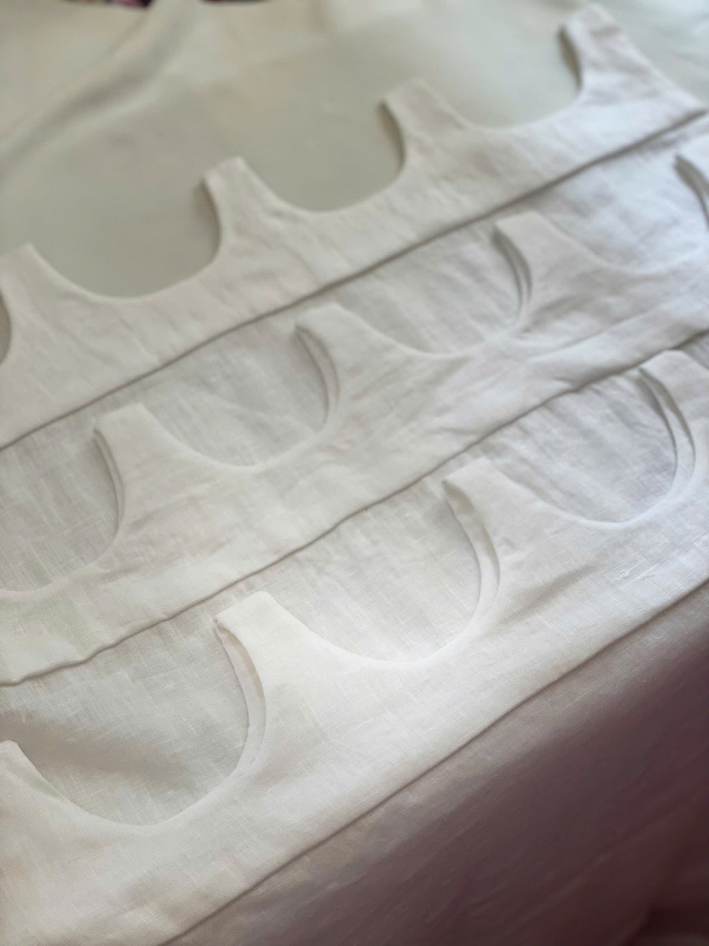 Customized linen cafe curtain 1 Panel Linen Sabby Chic Curtains Scalloped Tab Top Semi-Sheer Linen French Cafe Curtain